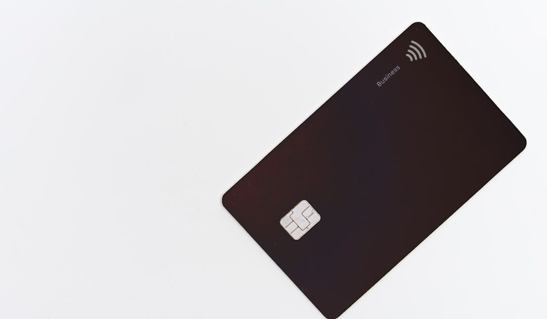 Carte bancaire à l’étranger : fonctionnement, frais, taux de change et conseils pour payer moins cher