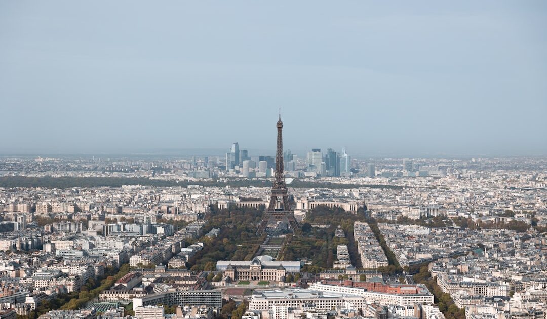 Tour Montparnasse : le maire de Paris va convoquer une réunion de crise au sujet de sa rénovation