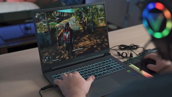 Ce laptop dédié aux gamers exigeants (Ryzen 9, RTX 5080, 32 Go de RAM) perd 550 € de son prix chez E.Leclerc