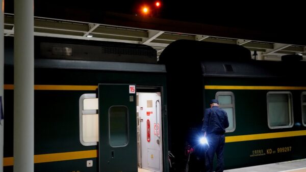 Trains annulés, routes coupées… les feux en Gironde chamboulent les transports