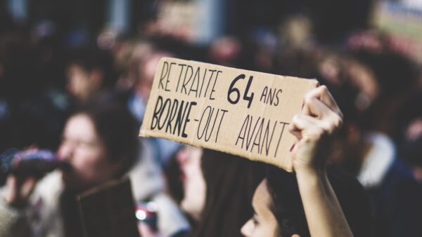 +466 % en une journée : l&rsquo;action de ce fabriquant de puces IA connaît une hausse historique