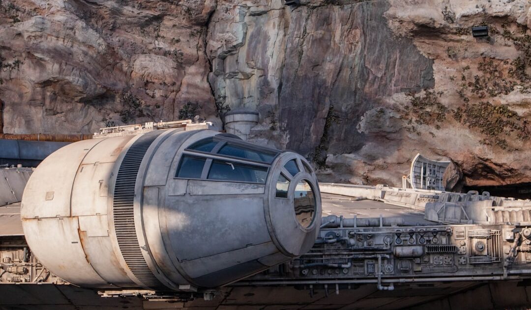 Le vol 13 du lanceur ultra lourd Starship filmé par des drones et des caméras haute vitesse