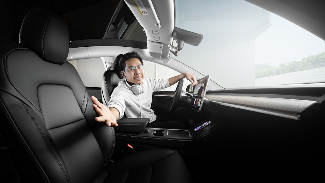 « Comme The Voice » : votre Tesla va désormais juger vos talents de chanteur grâce à sa dernière mise à jour insolite