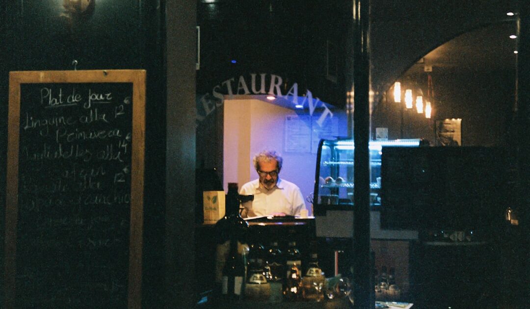 Au restaurant Trente Trois, Sébastien Sanjou célèbre une gastronomie solaire dans l’écrin intimiste de Maison Villeroy