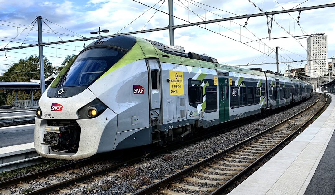 Portée par une fréquentation record des trains, la SNCF affiche 1,2 milliard d’euros de bénéfices