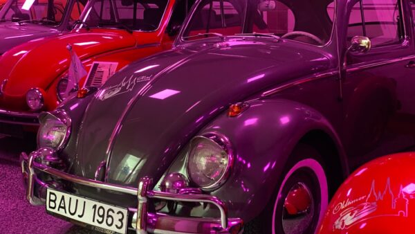 Après Volkswagen, BMW et Porsche taillent dans l’emploi : « Un jour noir pour l&rsquo;automobile allemande » qui vacille en Chine