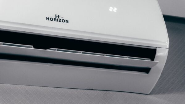 Climatiseur mobile : quand vider l’eau, quand laisser le bouchon fermé, et pourquoi ça change tout