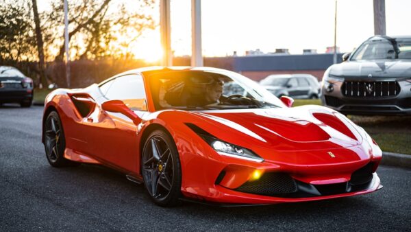 Accusée d’être sans âme, la première Ferrari Luce électrique affiche déjà complet