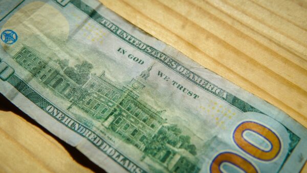 7,5 milliards de $ levés, 1 306 $ de revenus par jour : Le cimetière des blockchains fantômes