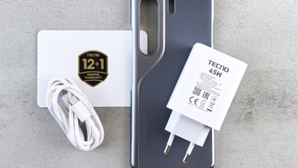 « 0 mm de bordures : Tecno présente un smartphone avec un écran vraiment sans bordures