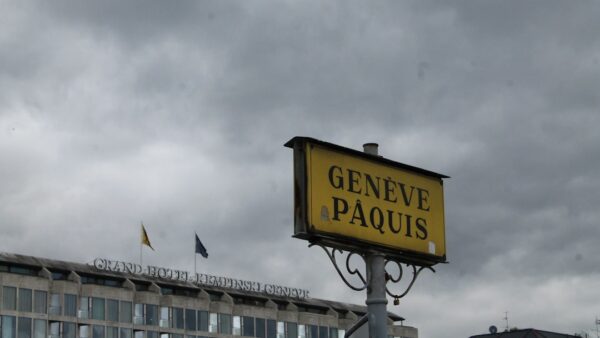 L’Europe souhaite construire 7 usines géantes pour l’IA, la France investit déjà 100 millions d’euros