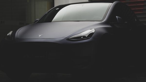 1,2 million de Tesla sous haute surveillance : leur suspension pourrait entraîner une perte de contrôle