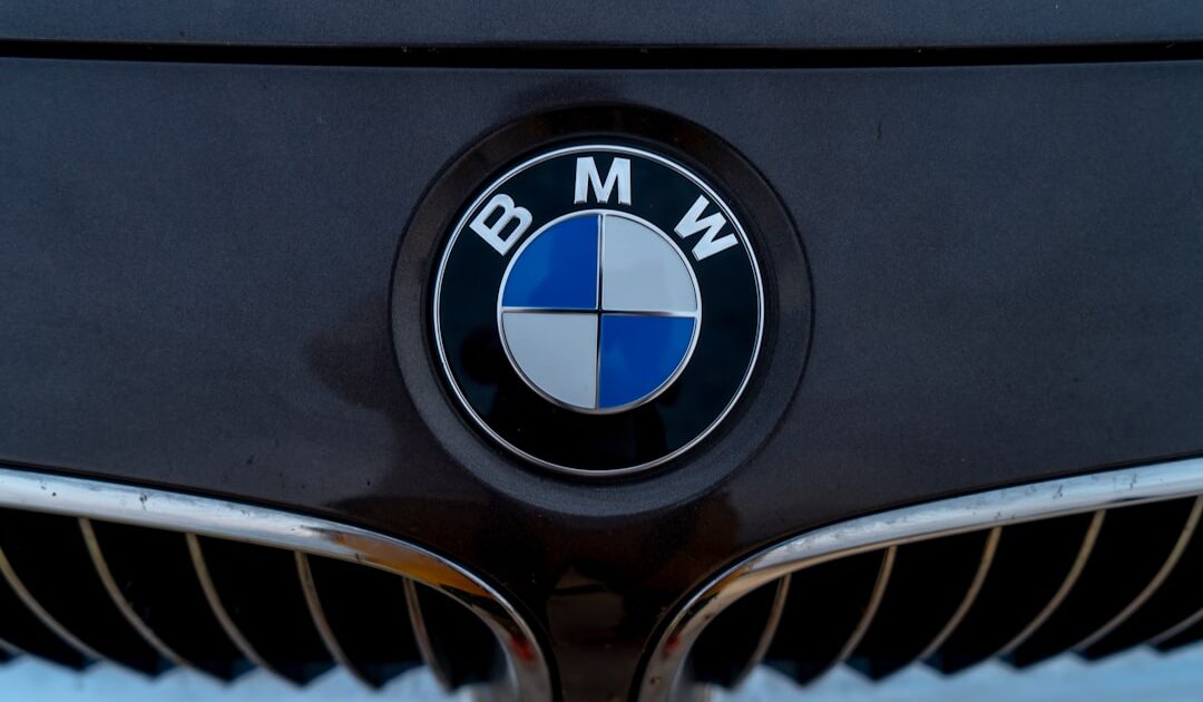 Résultats en chute libre : BMW va supprimer 8 000 emplois et confier son avenir technologique à Qualcomm