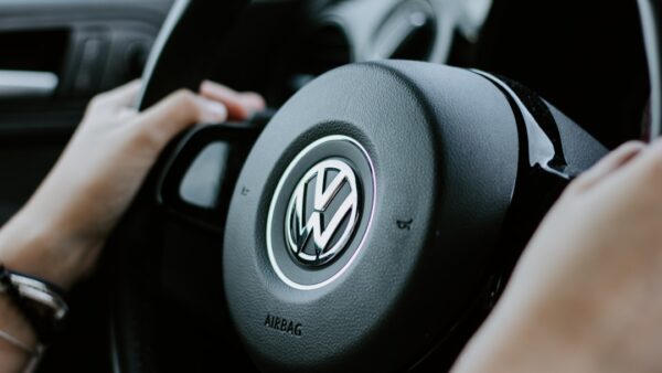Volkswagen abandonne le ciel : sa voiture volante s’écrase face aux rivaux chinois