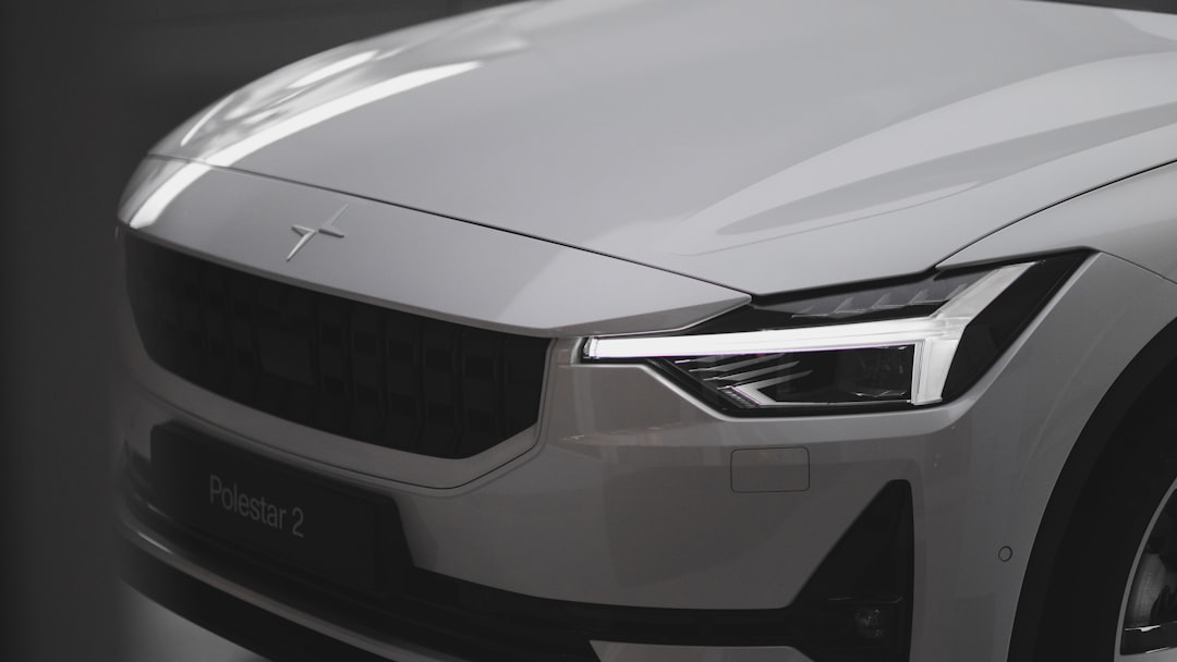 Pour contrer le Tesla Model Y, le futur Volvo EX50 promet d’être plus grand et moins cher