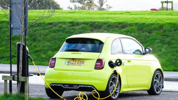 Abarth : la voiture électrique la plus bruyante du marché est désormais bradée sous les 23 000 €