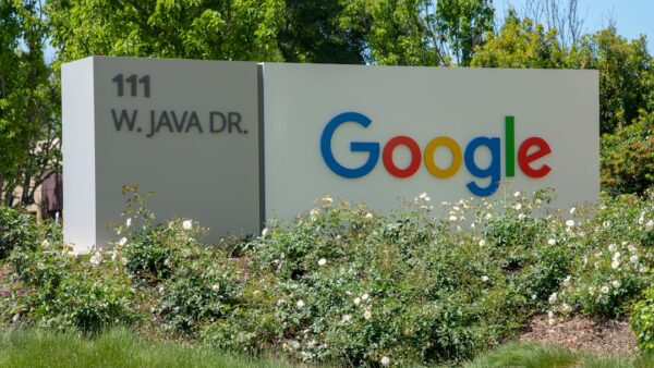 Faut-il acheter l&rsquo;action Google (Alphabet) en 2026 ? Notre analyse