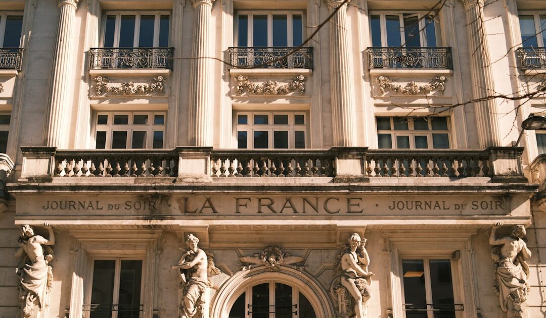 La finance traditionnelle se réorganise avec la blockchain sans être remplacée