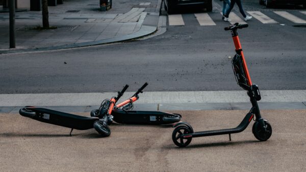 Casque obligatoire à vélo et trottinette électrique : le gouvernement étudie une généralisation à toute la France