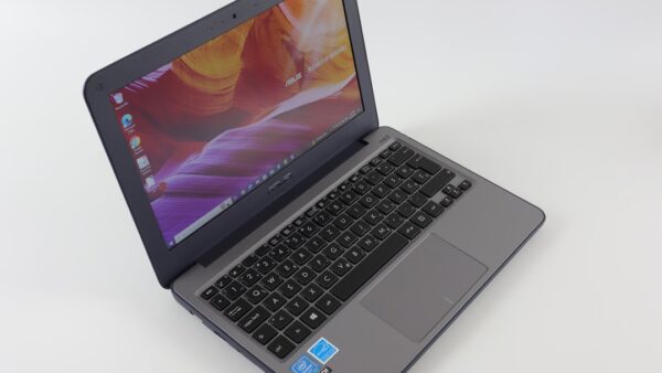 En promo à 575 €, ce laptop Asus avec un écran OLED de 16″, Ryzen 5 et 16+512 Go est une vraie pépite