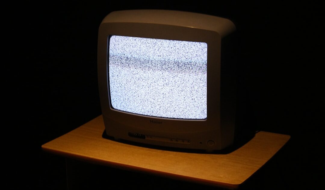 J’ai testé le TV TCL X11L : le Mini-LED SQD peut-il rivaliser avec l’OLED haut de gamme ?