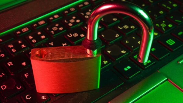 Une cyberattaque russe « mondiale » s’abat sur les réseaux Wi-Fi des hôtels, Microsoft sonne l’alerte