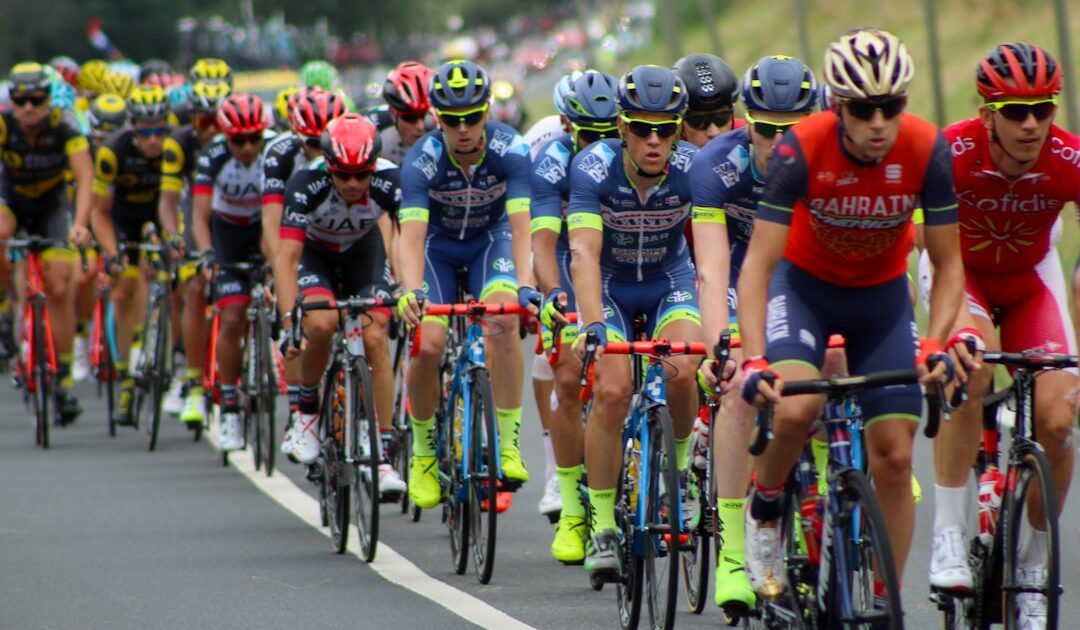 Tour de France Femmes: Vollering domine Niewiadoma à Nice et endosse le maillot jaune
