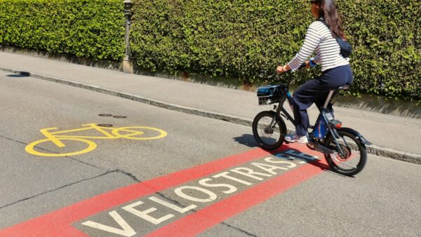 La faillite du n°1 du vélo en Europe, l’usine de 29 000 m² de Rebirth et la R5 électrique qui se met à jour
