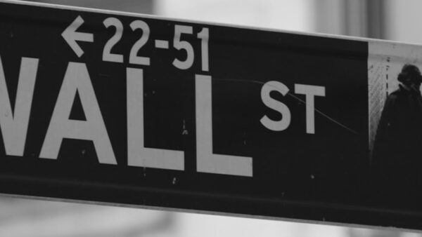 Bitcoin au-dessus de 65 000 $ : Wall Street et les ETF relancent le marché crypto