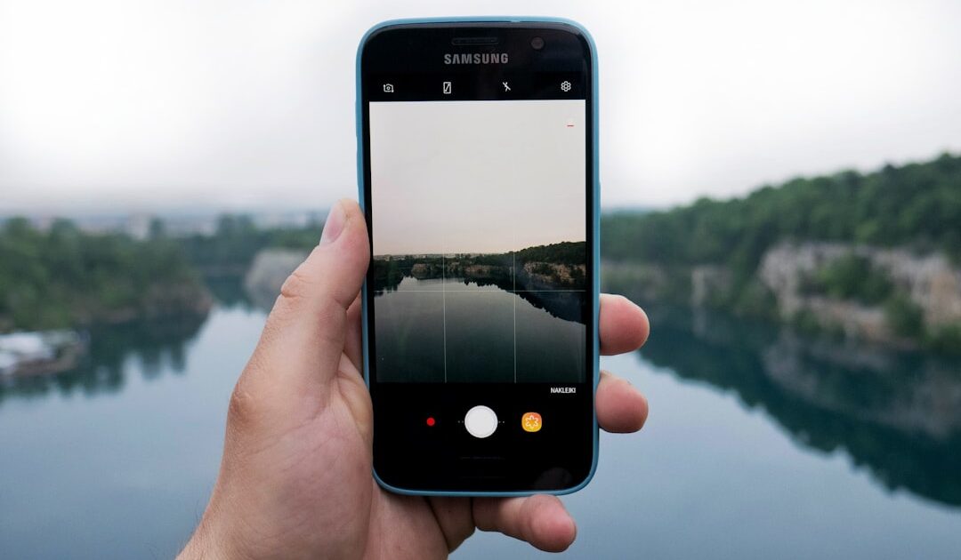 Notre prise en main vidéo du Samsung Galaxy Z Flip 8 : l’écran externe libère enfin son potentiel
