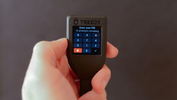 Trezor victime d’une fuite de données : 13 689 clients exposés