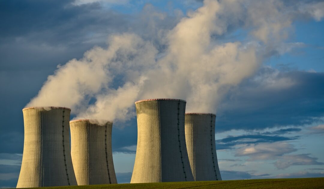 Faute d’eau pour refroidir son nucléaire, la Hongrie bride la recharge des voitures électriques