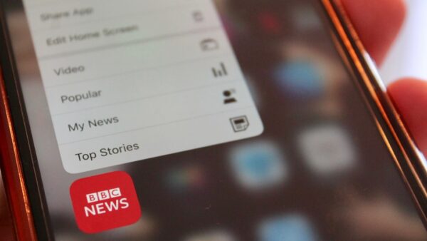 Siri va puiser dans les contenus des médias et Apple compte les rémunérer