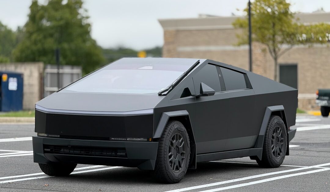 Tesla lance enfin le Cybercab, mais il n’est pas encore disponible pour tout le monde