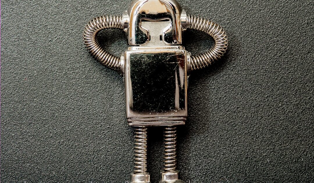 Ce petit robot change d’humeur pendant qu’il recharge votre MacBook (et il tombe à 25 €)