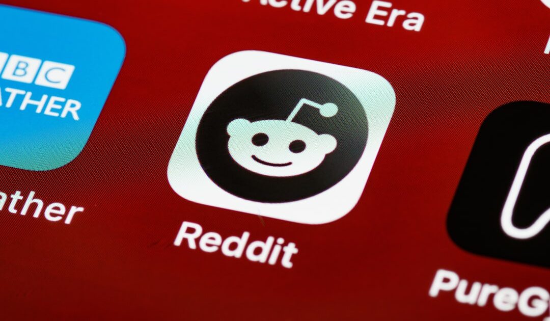 Reddit entre au S&P 500, deux ans après avoir vendu tout son Bitcoin