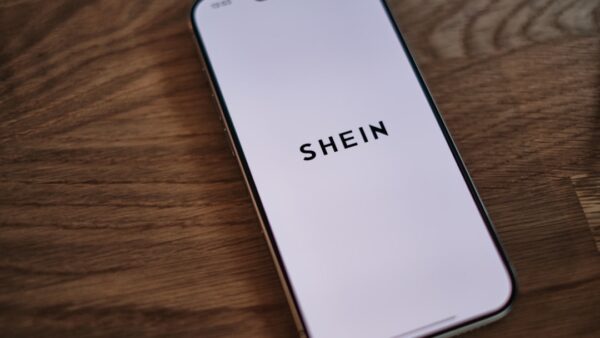 Shein : pourquoi le modèle qui semblait imbattable séduit moins les investisseurs