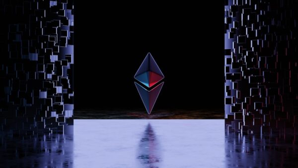 Solana entraîne Ethereum et XRP dans son sillage, HYPE traîne des pieds