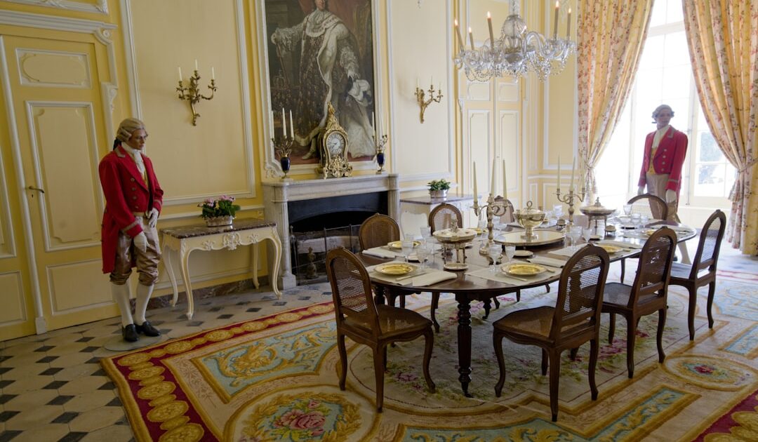 Tapis rouge aux millionnaires russes : la France accusée d’agir « en contradiction avec l’esprit des sanctions » européennes