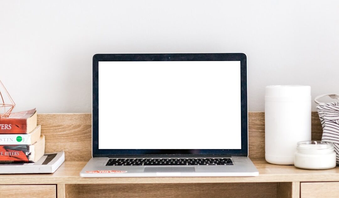Besoin d’un laptop polyvalent pour la rentrée ? Ce HP 2-en-1 OLED chute à moins 800 €