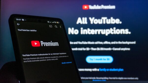 YouTube Premium : des abonnés reçoivent une mauvaise surprise par e-mail