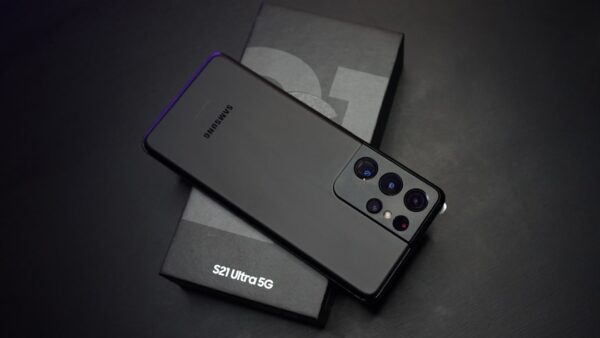 Samsung vide le stock de Galaxy S25 Ultra : à -51%, le smartphone de luxe se vend par camions 🚚