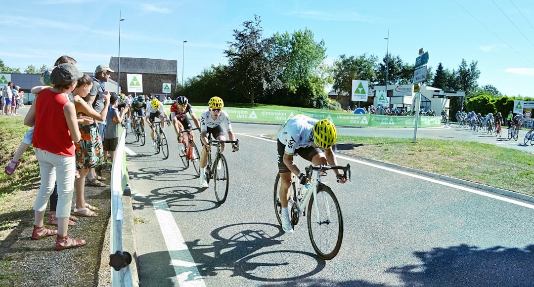 J’ai parcouru la Champagne à vélo au guidon du gravel électrique Moustache : le destrier qu’il me fallait