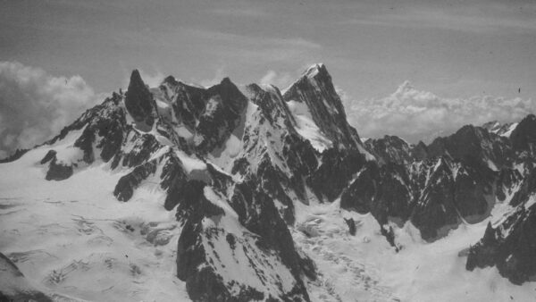« La foi soulève des montagnes » : les coulisses du défi colossal du général Wattecamps pour organiser la venue du pape Léon XIV à Paris