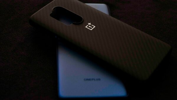 À ce prix ultra-compétitif, le OnePlus 15R truste le top des ventes : à qui s’adresse-t-il vraiment ?