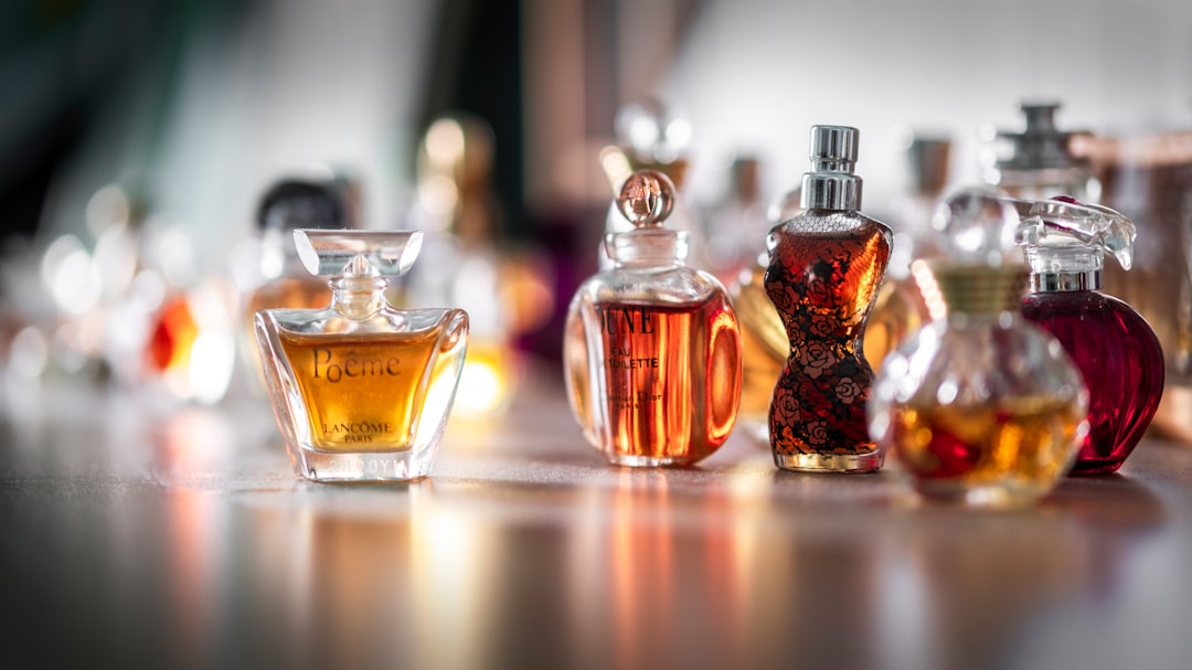 Alerte tendance : pourquoi les parfums salés détrônent les fragrances fruitées cette année !