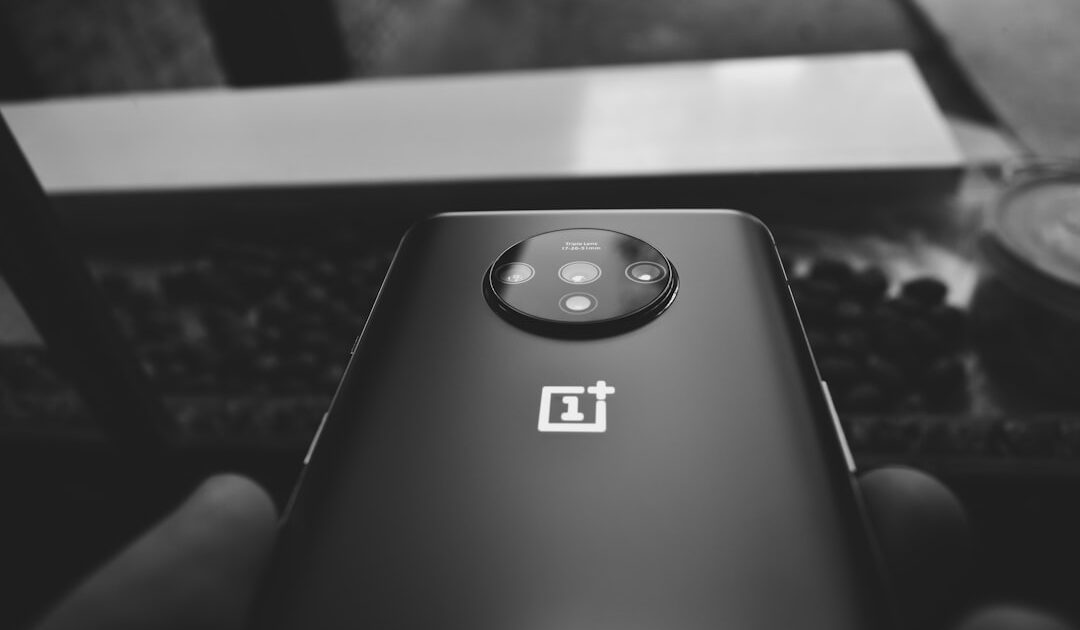 Noté 17/20, le OnePlus 15 est à -40% et ça n’est pas du reconditionné