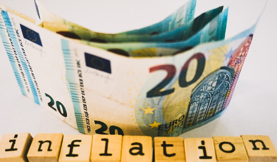 Le patron de la FED trouve l&rsquo;inflation « préoccupante » et fait du sujet sa priorité