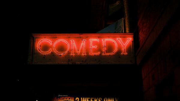 « Ouvrir un comedy club était un vrai défi pour moi » : humoriste, entrepreneur… Les 1 000 vies du showman Fary Lopes