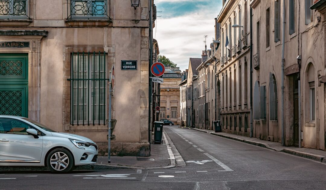 Voiture électrique : l’Europe prépare un bonus réservé au « Made in EU »